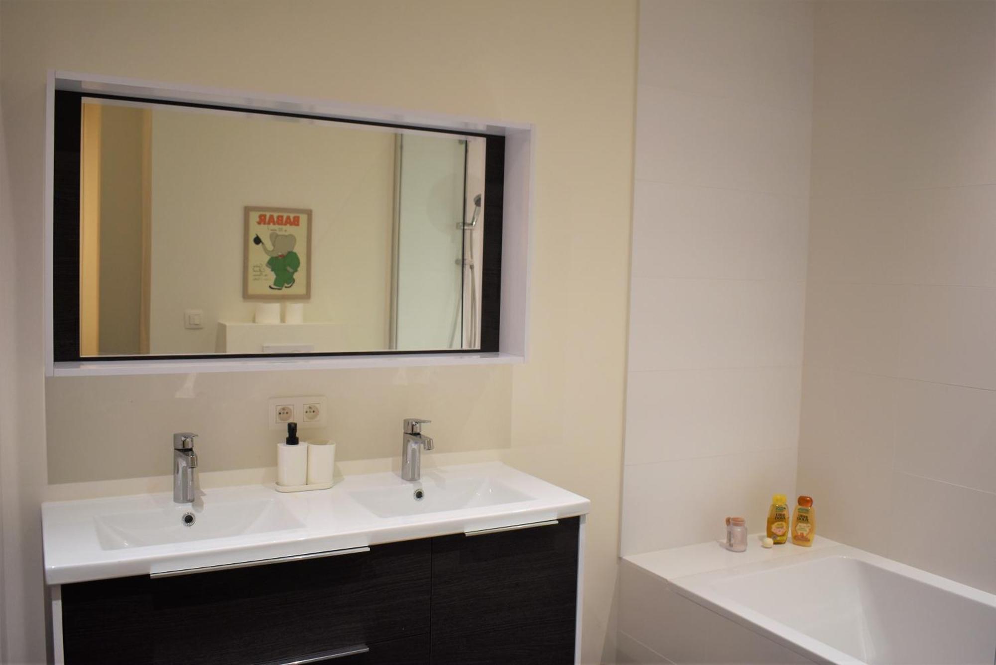 Luxury 2 Bedroom - Antwerp City Centre Экстерьер фото